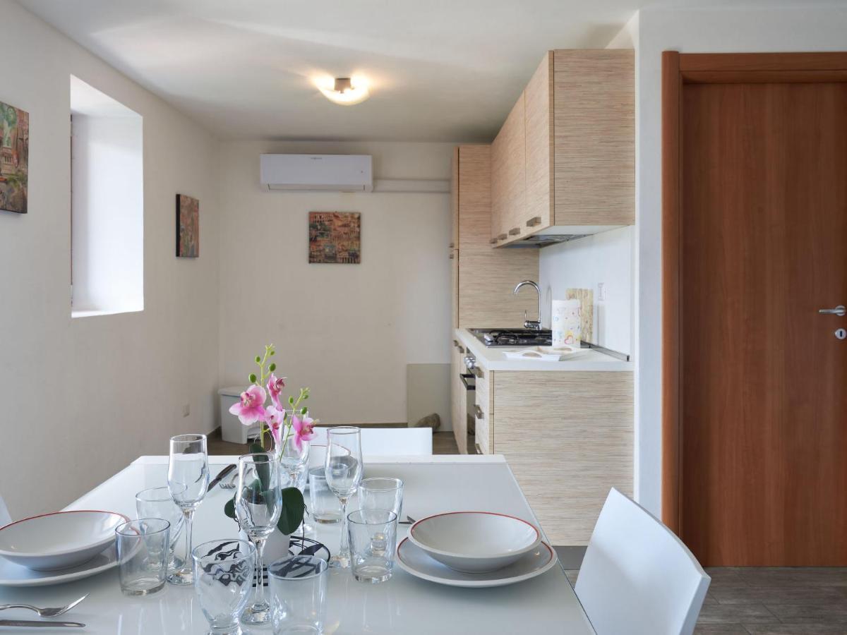 Apartment Rustico Maria - Dma390 By Interhome Vercana エクステリア 写真