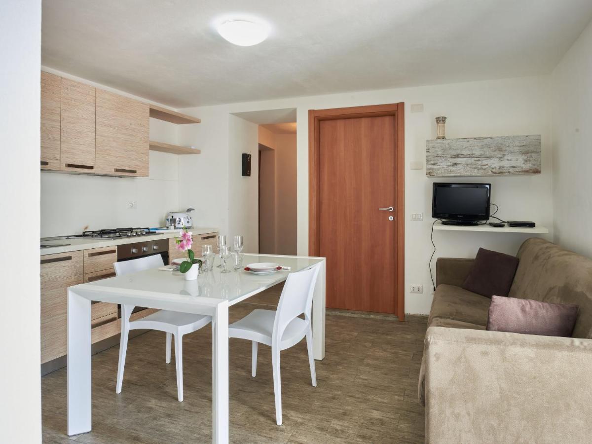 Apartment Rustico Maria - Dma390 By Interhome Vercana エクステリア 写真